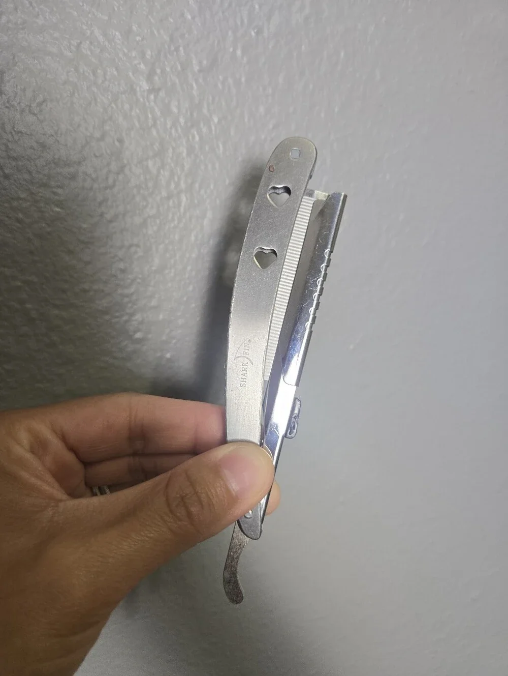 Shark Fin Straight Edge Razor